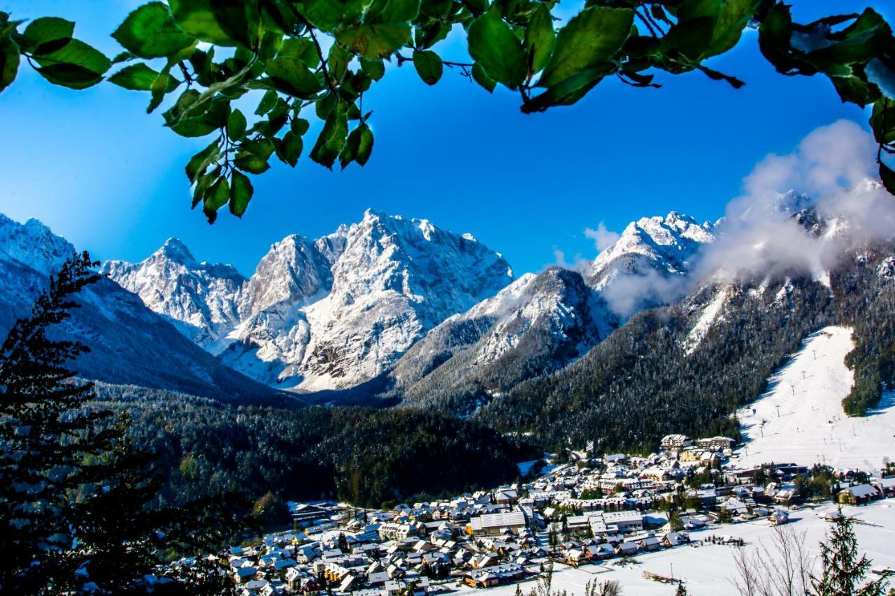 Klass 103 Kranjska Gora Esterno foto