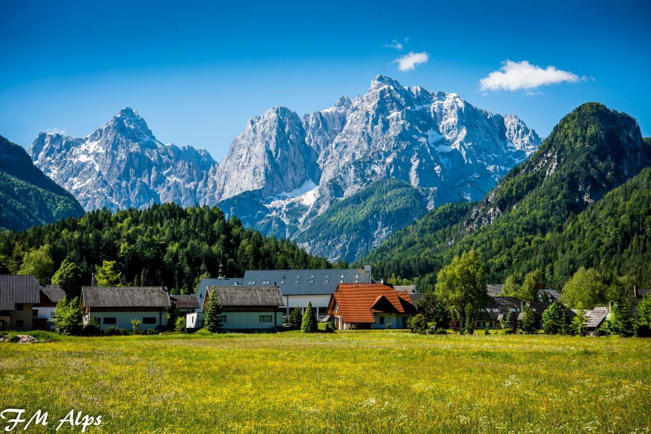 Klass 103 Kranjska Gora Esterno foto